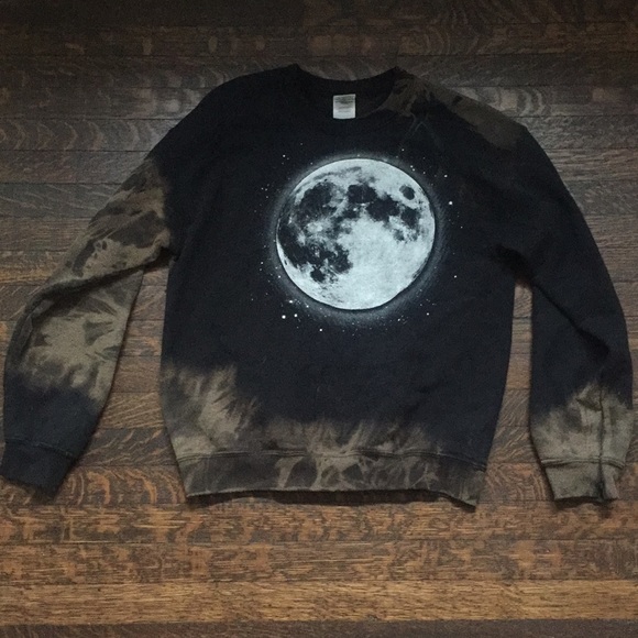 Vintage Tops - Vintage Moon Sweatshirt